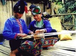 Rakyat etnis minoritas Kho Mu menyambut Hari Raya Tet - ảnh 2